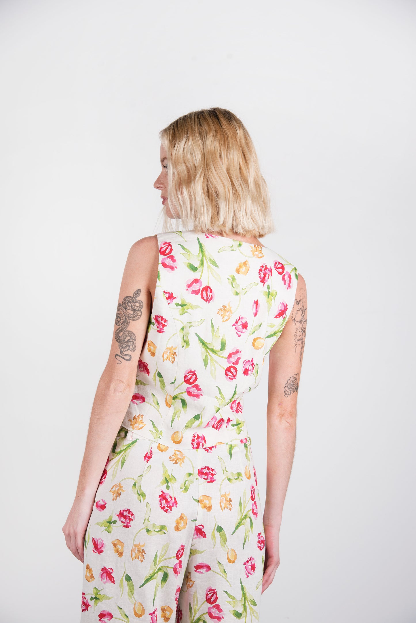 Tomi Linen Vest - Floral Mix